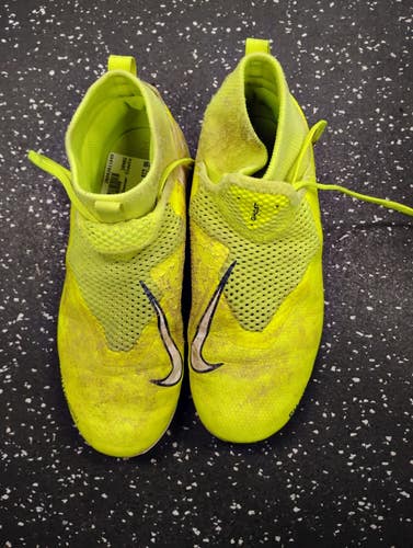 Used Nike Soccer Cleats Yellow Junior 04 11849-S000043796