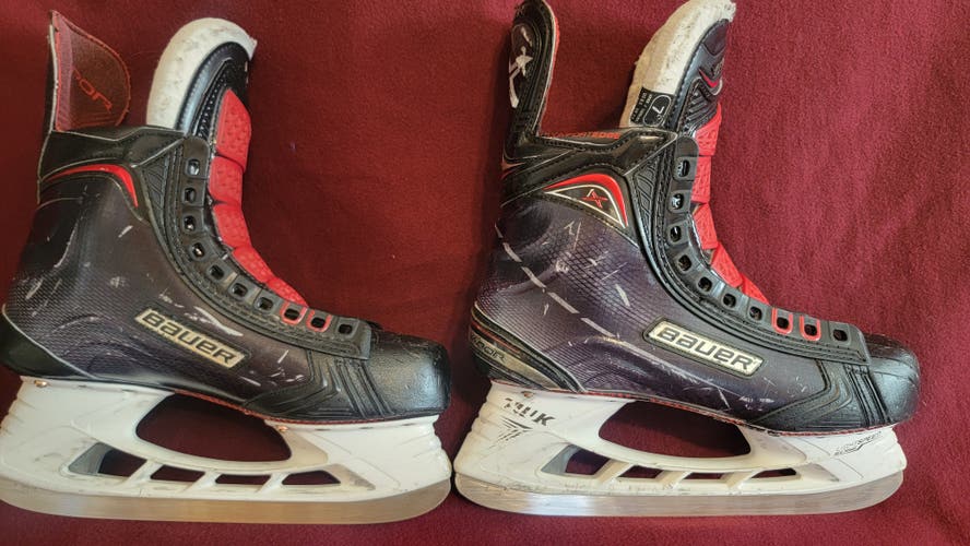 Black 2017 Bauer Vapor 1X (2017 Model) Hockey Skates Regular Width 7 (Used)