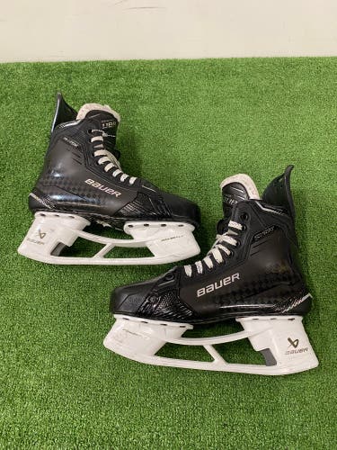 Intermediate Bauer Supreme Shadow Hockey Skates 6 (Used)