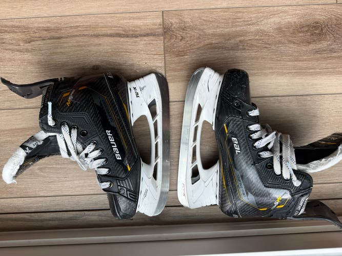 Bauer Supreme M5 Pro Hockey Skates 5.5 fit2 (Used) fly-x, quad profile w/ extra set of steel