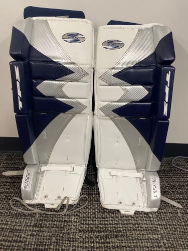 31" Intermediate Vaughn Velocity 2 7070 Goalie Leg Pads (New)