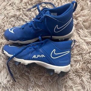 Men's 3Y (Big Kids / Youth) Nike ALPHA Mid Top Turf Cleats (Used)
