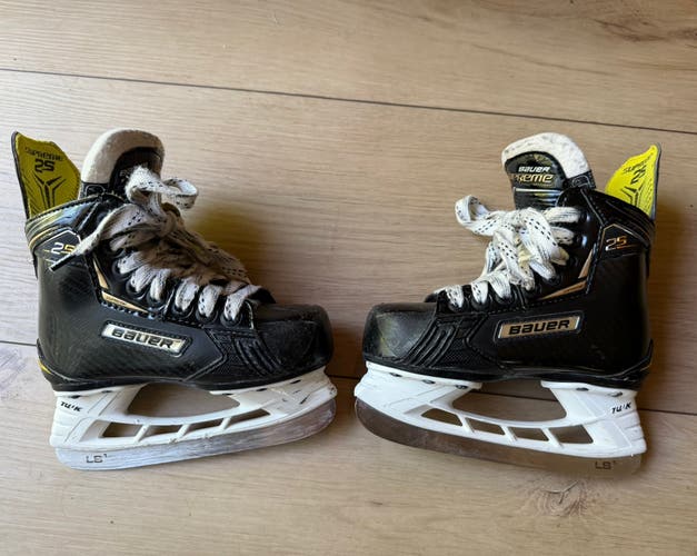 2018 Bauer Supreme 2S Hockey Skates Regular Width 10 (Used)