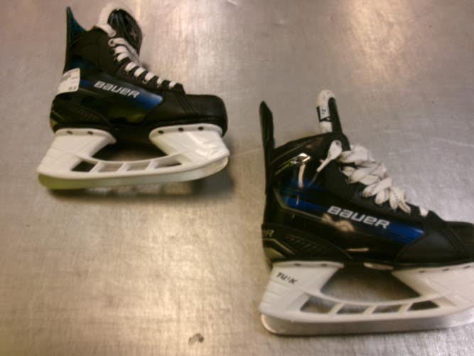 Used Bauer X Junior Hockey Skate Junior 03.5 11339-S000205864