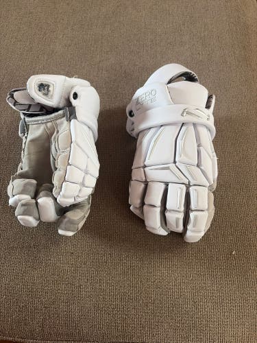 True Zerolyte Lacrosse Gloves (Used)