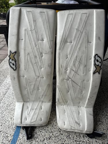 30" + 1 Brian's Netzero Goalie Leg Pads (Used) WHITE