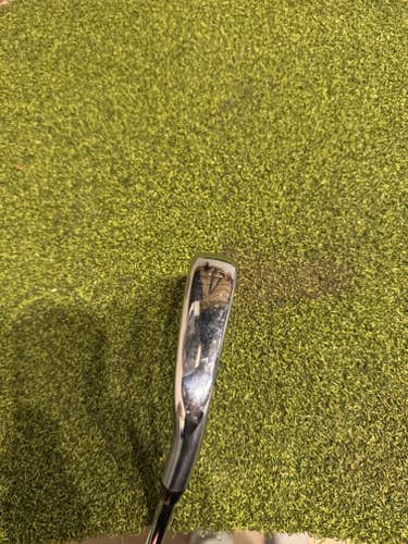 Titleist T200 Single 4 Iron, Nippon 105 Regular Flex, RH