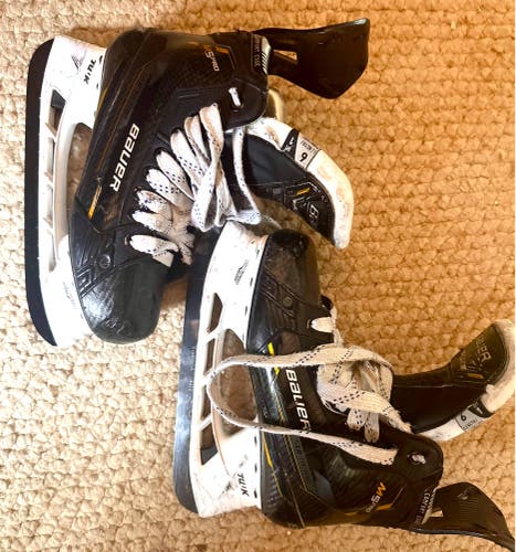 Bauer Supreme M5 Pro Hockey Skates 6 (Used)