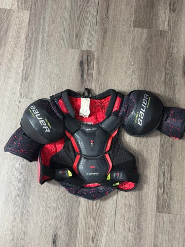 Medium Intermediate Bauer Vapor 3X Shoulder Pads (Used)
