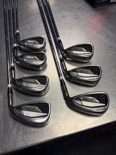 Men's Wilson D9 Right Handed Iron Set Stiff Flex (Used)