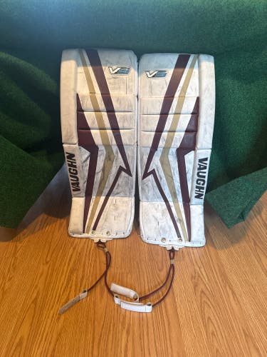 White & Maroon Junior Vaughn Velocity V9 Goalie Leg Pads (Used) | 26" +2"