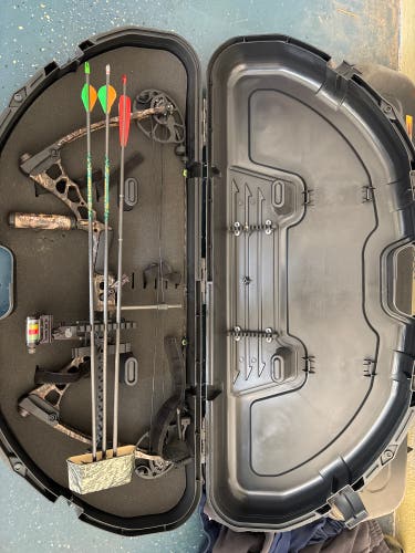 (Like New) archery Mission Maniac by Mathew’s