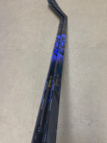 Junior CCM Ribcor Trigger 10 Pro Left Handed Hockey Stick P28+1/4 40 Flex (New) - 2 pack