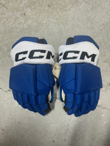 15” CCM HGTK Hockey Gloves (Like New) Tampa Bay Lightning Pro Stock
