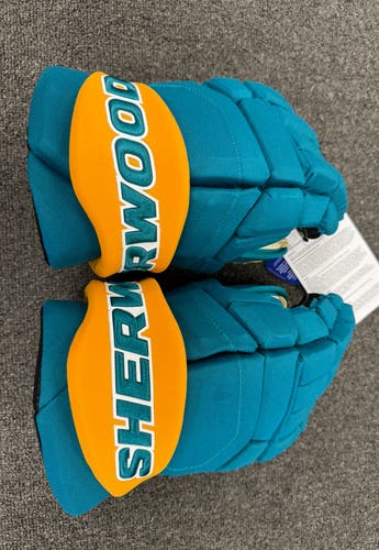 Sher-Wood Pro Stock Gloves 14” San Jose (New)