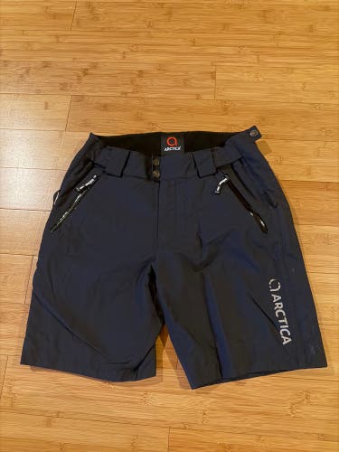 Black Large Kids Unisex Arctica Shorts (Used)