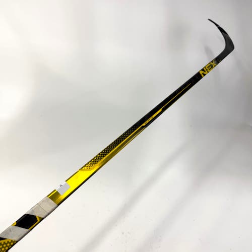 Used Right Yellow Bauer Nexus Geo | 70 Flex Pastrnak Pro Curve Grip | David Pastrnak | AB567