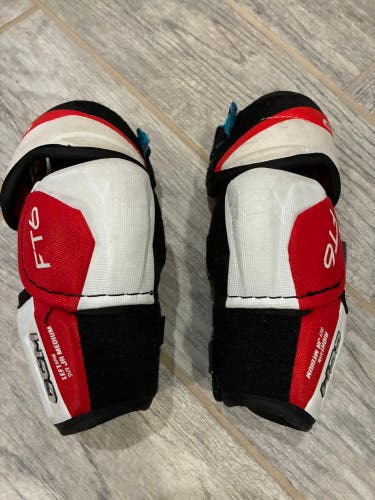 Junior Medium CCM JetSpeed FT6 Elbow Pads (Used)