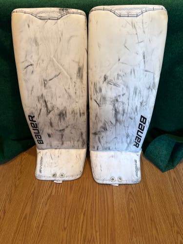 White Bauer Supreme Shadow Goalie Leg Pads (Used) | Senior Small (33+)