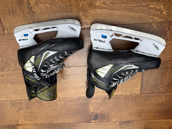 2022 True Catalyst 9 Hockey Skates Regular Width 6 (Used)