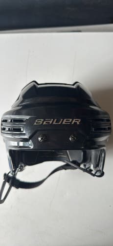 Medium Bauer Re-Akt 200 Helmet (Used)