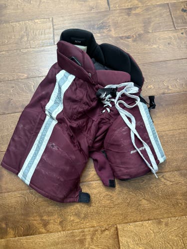 Women's Senior Medium Bauer Hockey Pants Pro Stock (Used)