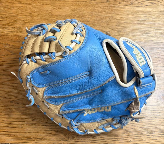 Wilson A500 RH Catcher's Glove 32.5" (Used)