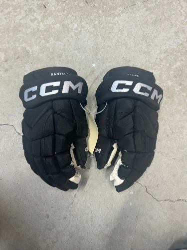 15” CCM Pro Custom HG12 Dallas Stars Pro Stock (Like New)