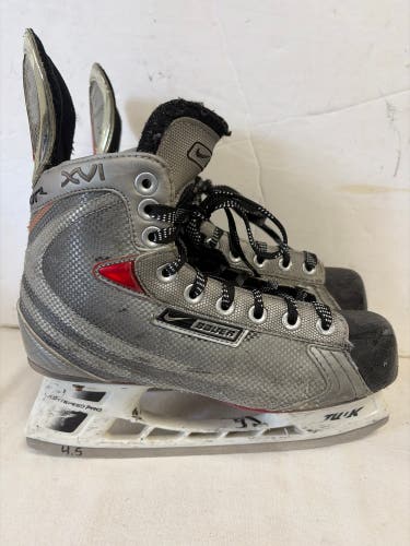 Silver Bauer Vapor XVI Hockey Skates Size 4.5 (Used)