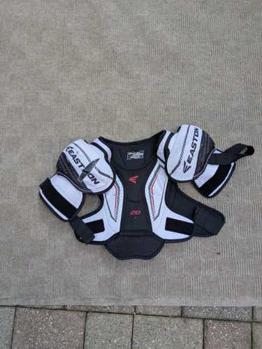 Men's Junior Large Easton Synergy 20 Shoulder Pads (Used)