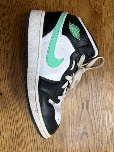 Kid's 5Y (Big Kids / Youth) Air Jordan Shoes (Used)