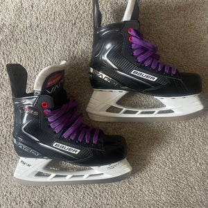 2021 Bauer Vapor X3.5 Hockey Skates Regular Width Size 6 (Barely Used)