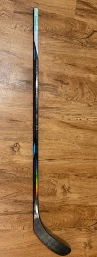 Junior Bauer Nexus Tracer Right Handed Hockey Stick P28 40 Flex (Used)