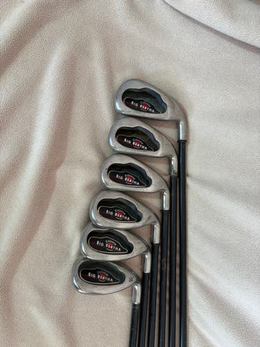 Men's Callaway Big Bertha Right Handed Iron Set Regular Flex Graphite Shaft 6 Pieces (Used)
