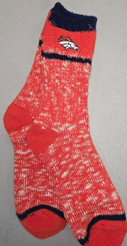 ST33 NFL DENVER BRONCOS Socks LARGE 8-13 New FREE SHIPPING $14.99