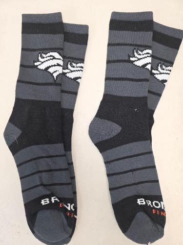 ST2 Mens NFL DENVER BRONCOS Lot of 2 Crew Socks LARGE 8-13 New