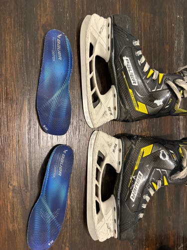 Bauer Supreme M4 Junior Hockey Skates Size 3D + Aetrex Footbeds