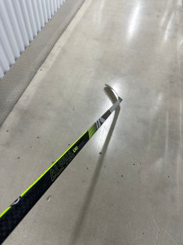 ECHL Senior Warrior Right Handed Hockey Stick W28 85 Flex Pro Stock (Used)