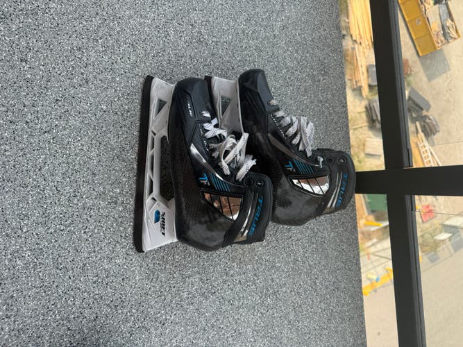 True TF Custom Pro Hockey Goalie Skates Wide Width 8 (Used)