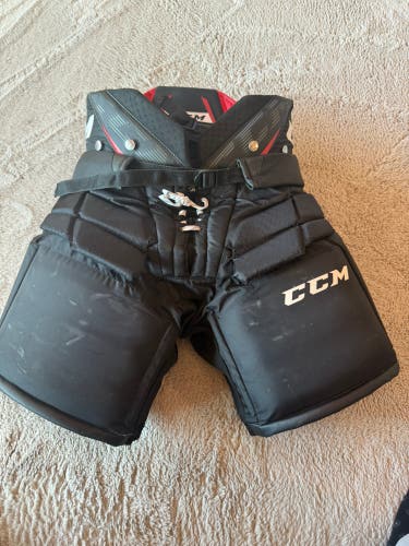 CCM 1.9 Senior Small Goalie Pants, Black