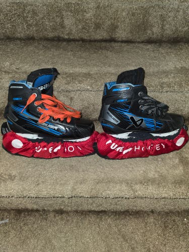 Bauer GSX Hockey Goalie Skates Size 1.5 (Used)