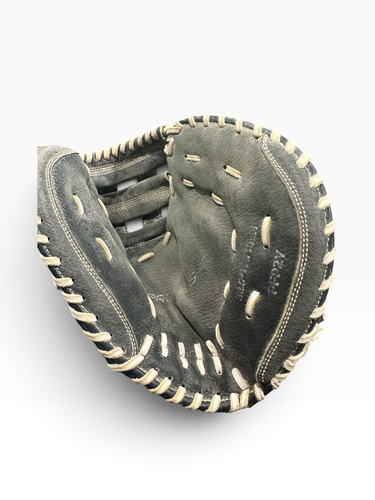 Used Easton PFP2Y PROWESS BB/SB Catchers RH Throw Black 32 1/2" 11375-S000381720