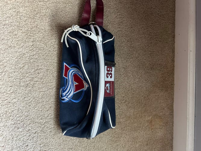Colorado Avalanche Team Issued Kit/Shave Bag