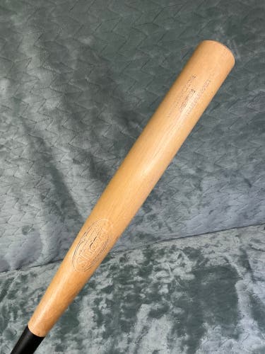 Louisville Slugger Genuine 125 Maple Bat Maple 31" (Used)