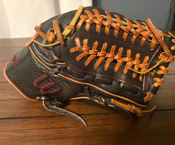 Wilson A2K RH Baseball Glove 11.75" (Used)