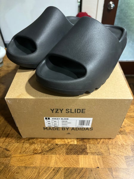 Yeezy Slide Onyx Size 11 Adidas