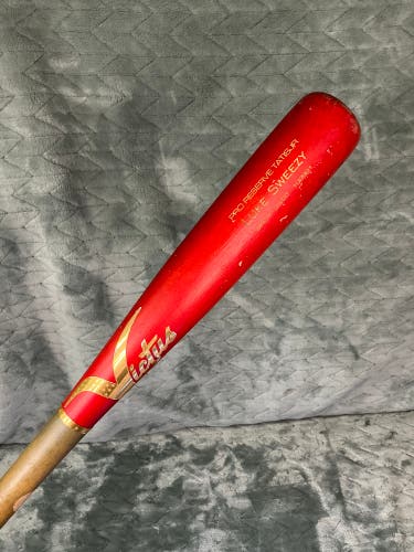 Victus Pro Reserve JC24 Maple Bat (-8) Birch 20 oz 28" (Used)