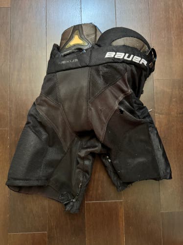 Junior XL Bauer Pro Hockey Pants (Used)