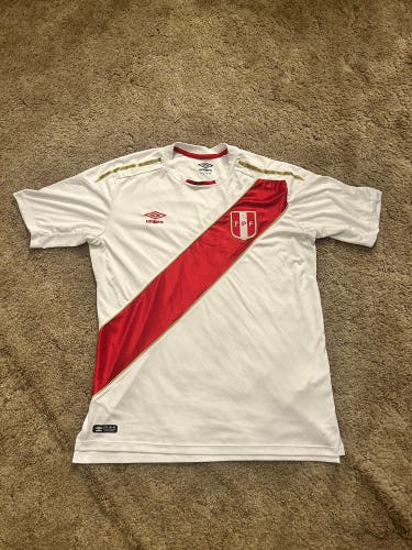 Peru White Large Men's Jersey (Used)