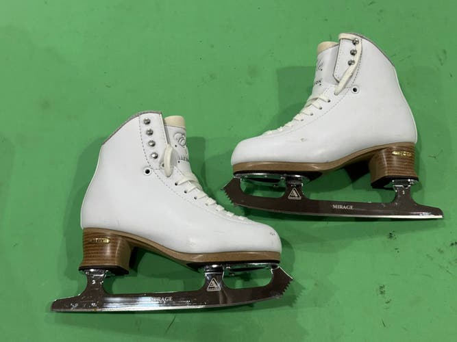 Used Jackson Ultima Elle Figure Skates Size 4.5
